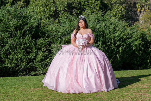 Sophia Salas quinceanera, photo, shoot, at Penn Park in Whittier Ca, Gustavo Villarreal Photography, 323-633-8283, www.gustavovillarreal.com