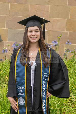 Lauren Berry graduation photos, portraits at UCSB Santa Barbara Ca. Gustavo Villarreal Photography, 323-633-8283