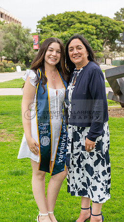 Lauren Berry graduation photos, portraits at UCSB Santa Barbara Ca. Gustavo Villarreal Photography, 323-633-8283