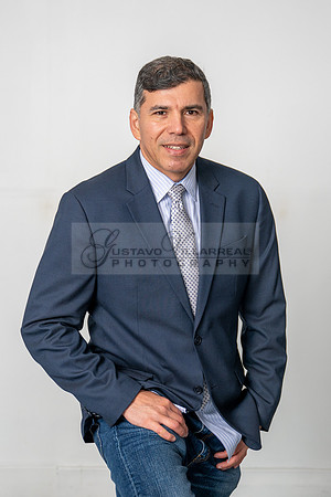 Juan Carlos, Business, Real Estates, Realtor, headshots, photography in Whittier Ca, Gustavo villarreal Photography, 323-633-8283, www.gustavoivllarreal.com