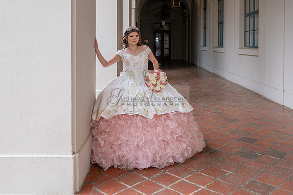 Natalie Gutierrez quinceañera photoshoot at the beautiful and historic place in Pasadena Ca. wedding and sweet 16th Photographer Gustavo Villarreal, 323-633-8283