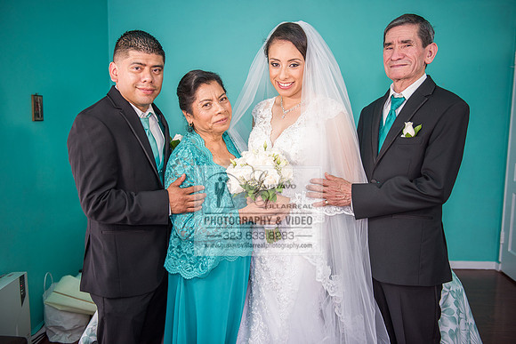 EVELIA Y JUAN weddings photography and video at St Joseph Catholic church in Hawthorne Ca, Reception venues at Temple of Emanuel of beberly hills Ca,  www.gustavovillarreal.com, 323-633-8283