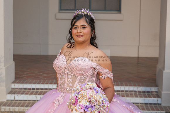 Camila Pacheco quinceanera, sweet 16, photo session in Pasadena City Hall in Pasadena California, photography and videography by Gustavo Villarreal photographer, 323-633-8283, www.gvphotoandvideo.com