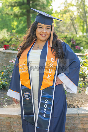 Melanie graduation photographer CSUF, California State University Fullerton, Whittier Ca, Gustavo Villarreal Photography, 323-633-8283, www.gvphotoandvideo.com