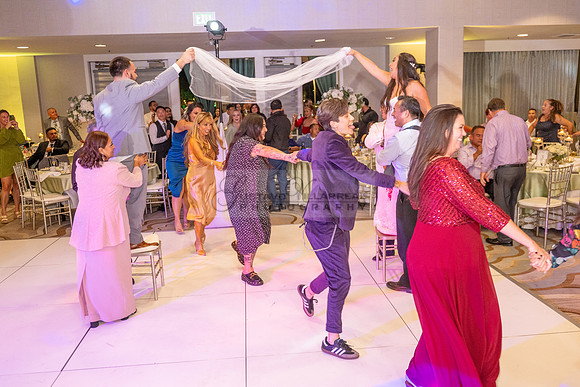 LINK-#1-Stephanie and Albert wedding photography, celebration at Sonesta Redondo Beach and Marina in Redondo Beach Ca, photographer, videographer, Gustavo Villarreal, 323-633-8283, www.gvphotoandvideo