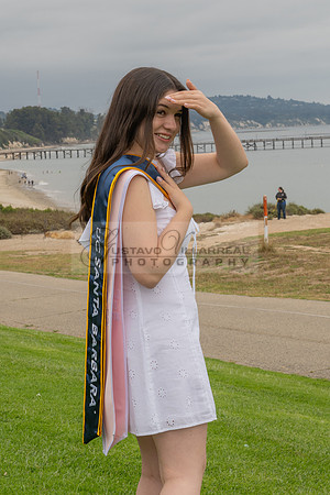 Lauren Berry graduation photos, portraits at UCSB Santa Barbara Ca. Gustavo Villarreal Photography, 323-633-8283
