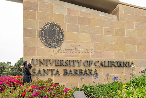 Lauren Berry graduation photos, portraits at UCSB Santa Barbara Ca. Gustavo Villarreal Photography, 323-633-8283