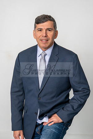Juan Carlos, Business, Real Estates, Realtor, headshots, photography in Whittier Ca, Gustavo villarreal Photography, 323-633-8283, www.gustavoivllarreal.com