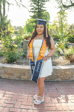 Melanie graduation photographer CSUF, California State University Fullerton, Whittier Ca, Gustavo Villarreal Photography, 323-633-8283, www.gvphotoandvideo.com