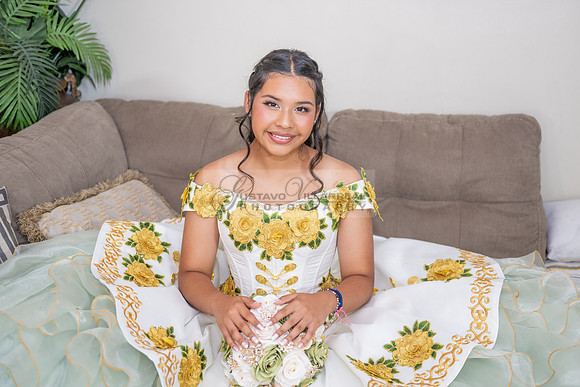 Arianna Tejada quinceanera celebration, photography, videography at Our lady of Guadalupe in El Monte Ca, Fiesta Mexican banquet Hall Montclair Ca, Gustavo Villarreal photo and video, 323-633-8283, ww