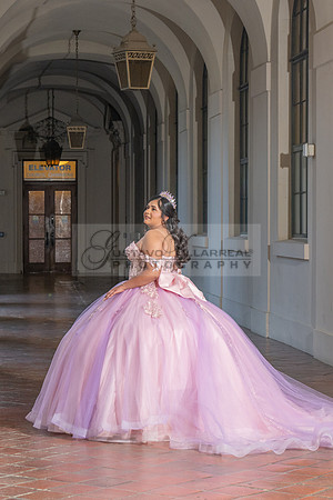 Camila Pacheco quinceanera, sweet 16, photo session in Pasadena City Hall in Pasadena California, photography and videography by Gustavo Villarreal photographer, 323-633-8283, www.gvphotoandvideo.com