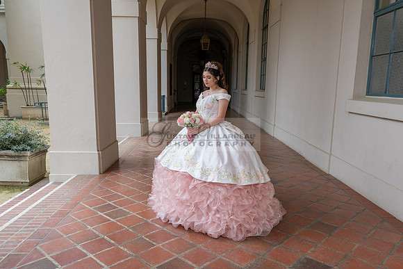 Natalie Gutierrez quinceañera photoshoot at the beautiful and historic place in Pasadena Ca. wedding and sweet 16th Photographer Gustavo Villarreal, 323-633-8283
