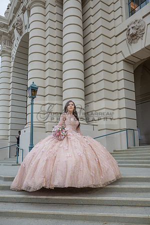 Ximena Alessandra quinceanera photos, videos, photographer, videographer in Pasadena City Hall California, Gustavo Villarreal Photography, 323-633-8283, www.gvphotoandvideo.com