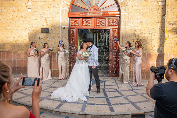 Lalo and Indira wedding, boda en Puga Nayarit Mexico, Gustavo Villarreal Photography, 323-633-8283, www.gustavovillarreal.com