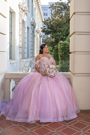 Camila Pacheco quinceanera, sweet 16, photo session in Pasadena City Hall in Pasadena California, photography and videography by Gustavo Villarreal photographer, 323-633-8283, www.gvphotoandvideo.com