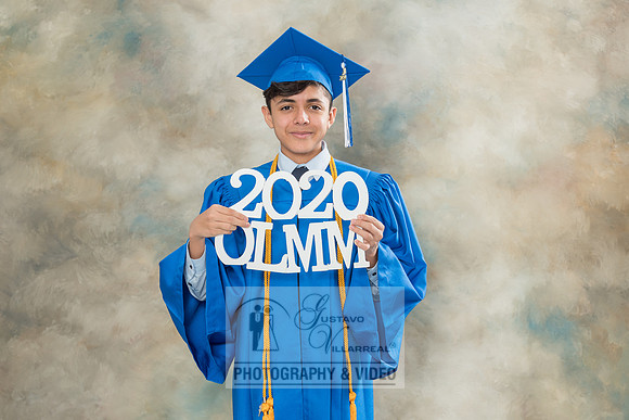 Graduation photo session in Whittier Ca, 323-633-8283, www.gustavovillarreal.com