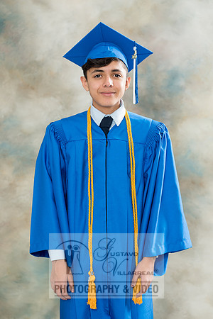 Graduation photo session in Whittier Ca, 323-633-8283, www.gustavovillarreal.com