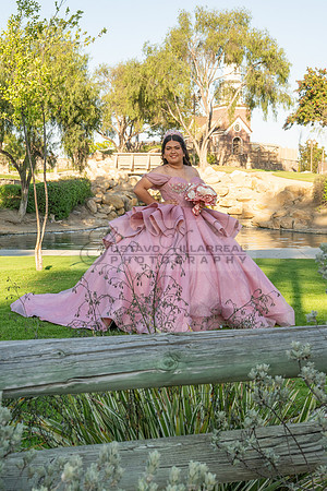 Darlene Dorado quinceanera, sweet 16, weddings, photo, shoot, at Cerritos heritage park in Cerritos Ca, Gustavo Villarreal, photography, videography, 323-633-8283, www.gustavovillarreal.com