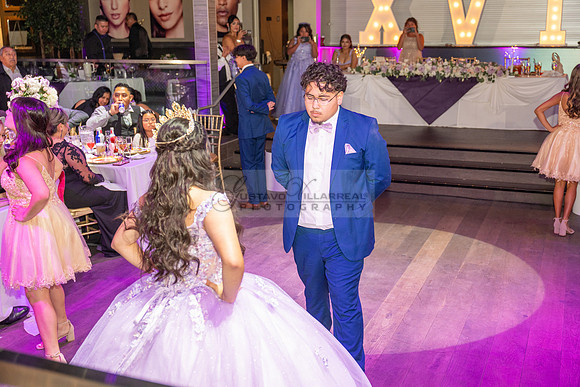 Leah Torres quinceanera celebration, reception, photography, videography, reception, Quiet Cannon Banquet Hall in the city of Montebello Ca, Gustavo Villarreal photographer, 323-633-8283, www.gvphotoa