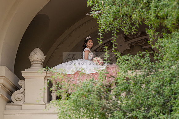 Natalie Gutierrez quinceañera photoshoot at the beautiful and historic place in Pasadena Ca. wedding and sweet 16th Photographer Gustavo Villarreal, 323-633-8283