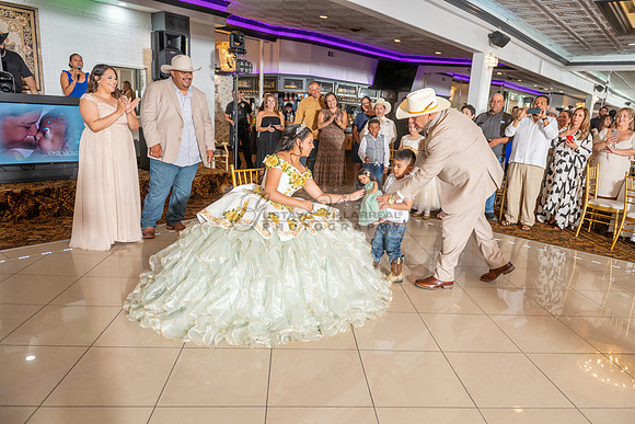 Arianna Tejada quinceanera celebration, photography, videography at Our lady of Guadalupe in El Monte Ca, Fiesta Mexican banquet Hall Montclair Ca, Gustavo Villarreal photo and video, 323-633-8283, ww