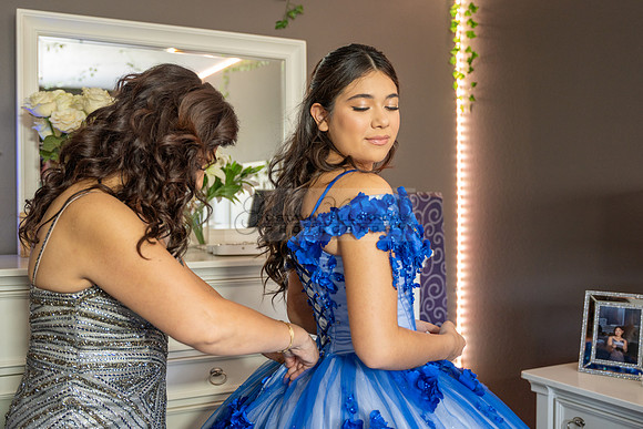 Violeta Noemi quinceanera celebration, photographer , videographer in Hacienda Heights Ca, Montebello Ca, Gustavo Villarreal Photography, 323-633-8283, www.gvphotoandvideo.com