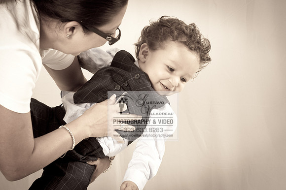 Baby and family pictures in Montebello, by Gustavo Villarreal Pr