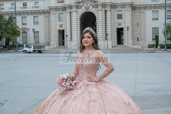 Ximena Alessandra quinceanera photos, videos, photographer, videographer in Pasadena City Hall California, Gustavo Villarreal Photography, 323-633-8283, www.gvphotoandvideo.com