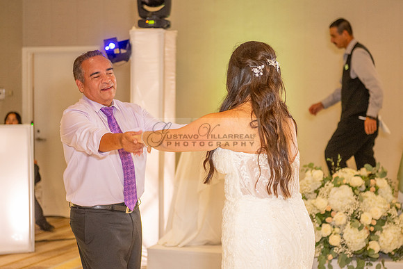 LINK-#1-Stephanie and Albert wedding photography, celebration at Sonesta Redondo Beach and Marina in Redondo Beach Ca, photographer, videographer, Gustavo Villarreal, 323-633-8283, www.gvphotoandvideo