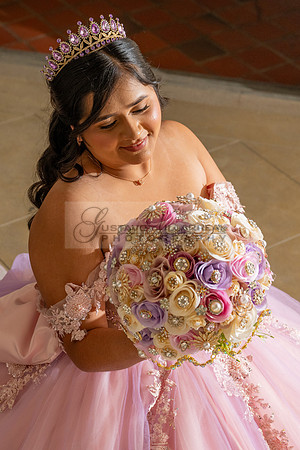 Camila Pacheco quinceanera, sweet 16, photo session in Pasadena City Hall in Pasadena California, photography and videography by Gustavo Villarreal photographer, 323-633-8283, www.gvphotoandvideo.com