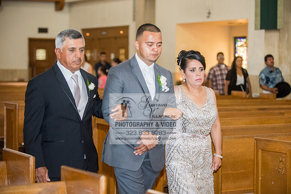 EVELIA Y JUAN weddings photography and video at St Joseph Catholic church in Hawthorne Ca, Reception venues at Temple of Emanuel of beberly hills Ca,  www.gustavovillarreal.com, 323-633-8283