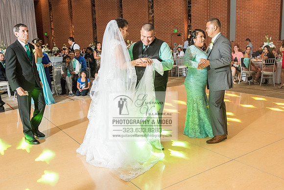 EVELIA Y JUAN weddings photography and video at St Joseph Catholic church in Hawthorne Ca, Reception venues at Temple of Emanuel of beberly hills Ca,  www.gustavovillarreal.com, 323-633-8283