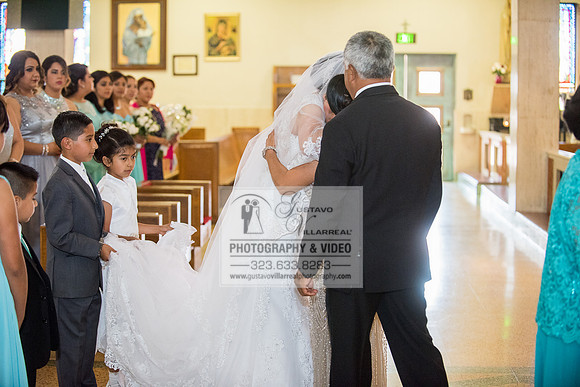EVELIA Y JUAN weddings photography and video at St Joseph Catholic church in Hawthorne Ca, Reception venues at Temple of Emanuel of beberly hills Ca,  www.gustavovillarreal.com, 323-633-8283