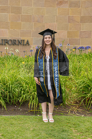 Lauren Berry graduation photos, portraits at UCSB Santa Barbara Ca. Gustavo Villarreal Photography, 323-633-8283