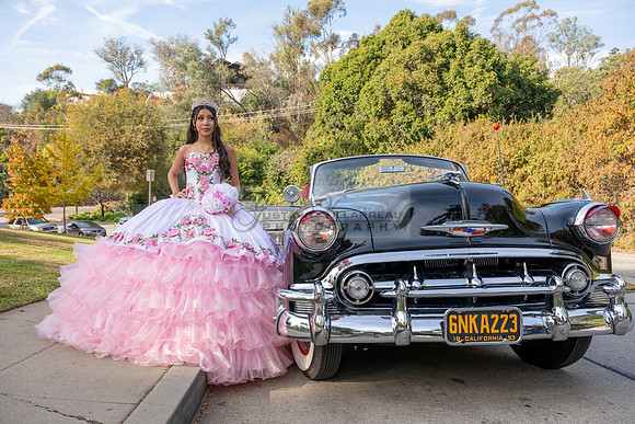 Calilea Rodriguez quinceanera photo soot, photography at Penn Park in Whittier Ca, Gustavo Villarreal Photographer, videographer, 323-633-8283, www.gvphotoandvideo.com