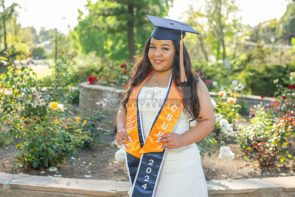 Melanie graduation photographer CSUF, California State University Fullerton, Whittier Ca, Gustavo Villarreal Photography, 323-633-8283, www.gvphotoandvideo.com