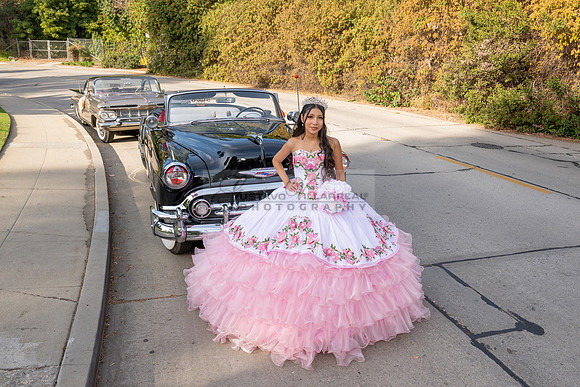Calilea Rodriguez quinceanera photo soot, photography at Penn Park in Whittier Ca, Gustavo Villarreal Photographer, videographer, 323-633-8283, www.gvphotoandvideo.com