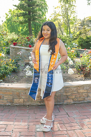 Melanie graduation photographer CSUF, California State University Fullerton, Whittier Ca, Gustavo Villarreal Photography, 323-633-8283, www.gvphotoandvideo.com