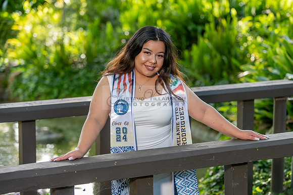 Melanie graduation photographer CSUF, California State University Fullerton, Whittier Ca, Gustavo Villarreal Photography, 323-633-8283, www.gvphotoandvideo.com