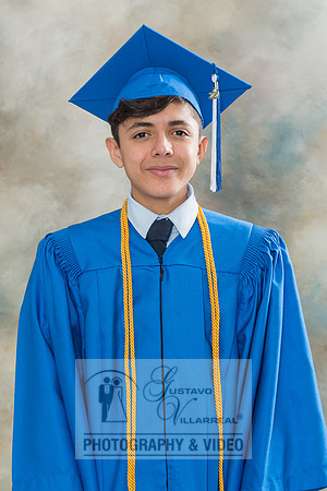 Graduation photo session in Whittier Ca, 323-633-8283, www.gustavovillarreal.com
