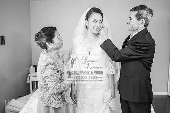 EVELIA Y JUAN weddings photography and video at St Joseph Catholic church in Hawthorne Ca, Reception venues at Temple of Emanuel of beberly hills Ca,  www.gustavovillarreal.com, 323-633-8283
