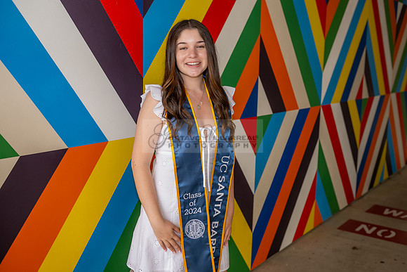 Lauren Berry graduation photos, portraits at UCSB Santa Barbara Ca. Gustavo Villarreal Photography, 323-633-8283