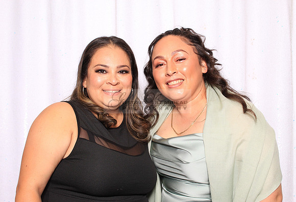 Stephanie and Albert wedding celebration, photo booth in Redondo Beach Ca, Gustavo Villarreal Photography, 323-633-8283, www.gvphotoandvideo.com