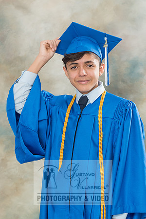 Graduation photo session in Whittier Ca, 323-633-8283, www.gustavovillarreal.com