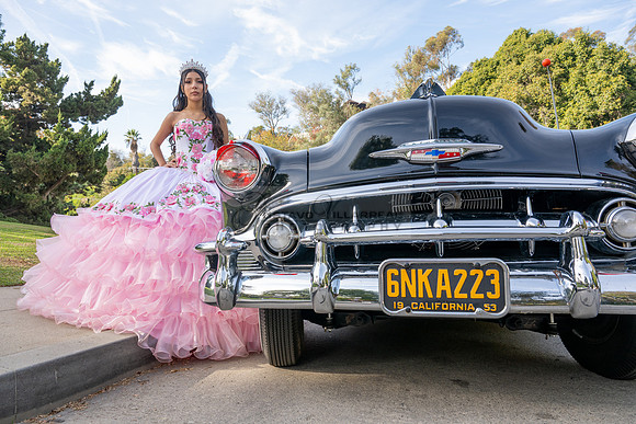 Calilea Rodriguez quinceanera photo soot, photography at Penn Park in Whittier Ca, Gustavo Villarreal Photographer, videographer, 323-633-8283, www.gvphotoandvideo.com