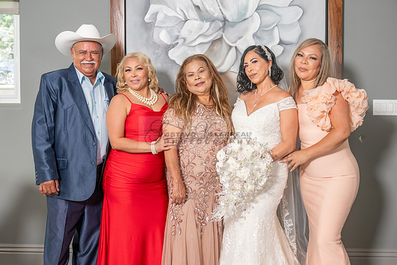 Gloria y Jose Luis Engagement photos en el rancho, caballos, Novias, La Puente Ca, 323-633-8283, www.gvphotoandvideo.com