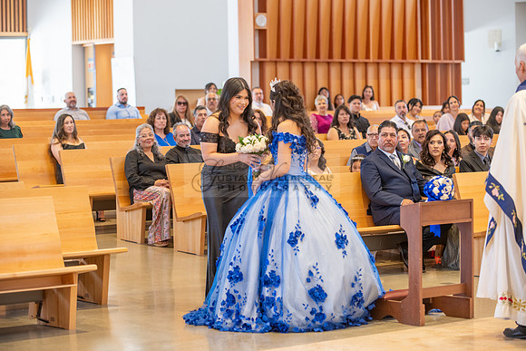 Violeta Noemi quinceanera celebration, photographer , videographer in Hacienda Heights Ca, Montebello Ca, Gustavo Villarreal Photography, 323-633-8283, www.gvphotoandvideo.com