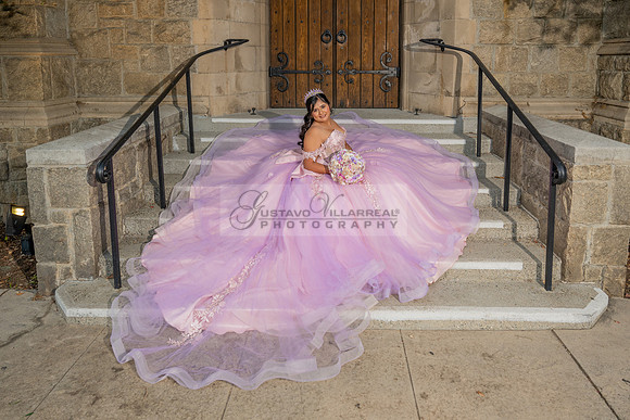 Camila Pacheco quinceanera, sweet 16, photo session in Pasadena City Hall in Pasadena California, photography and videography by Gustavo Villarreal photographer, 323-633-8283, www.gvphotoandvideo.com